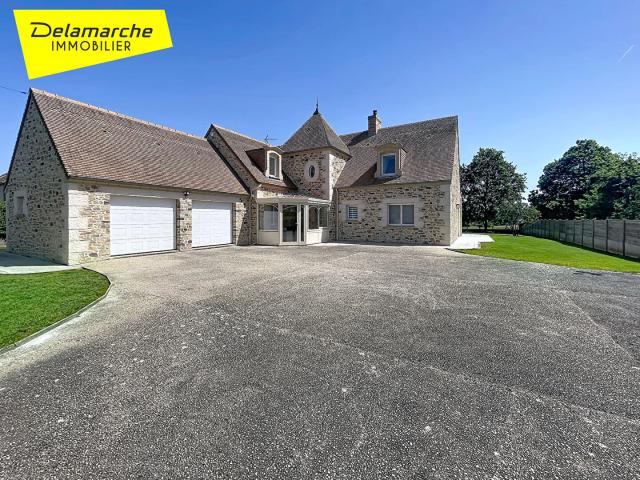 Maison 10 pièces 286 m²