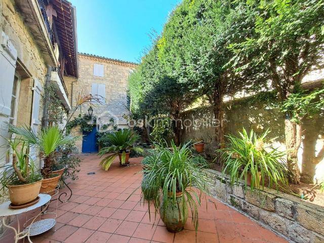 Maison 10 pièces 288 m²