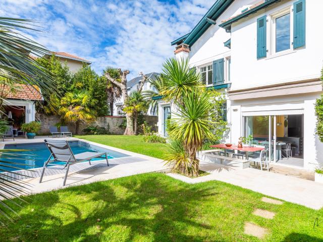 Maison 10 pièces 289 m²