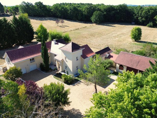 Maison 10 pièces 293 m²