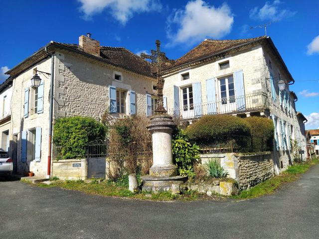 Maison 10 pièces 293 m²