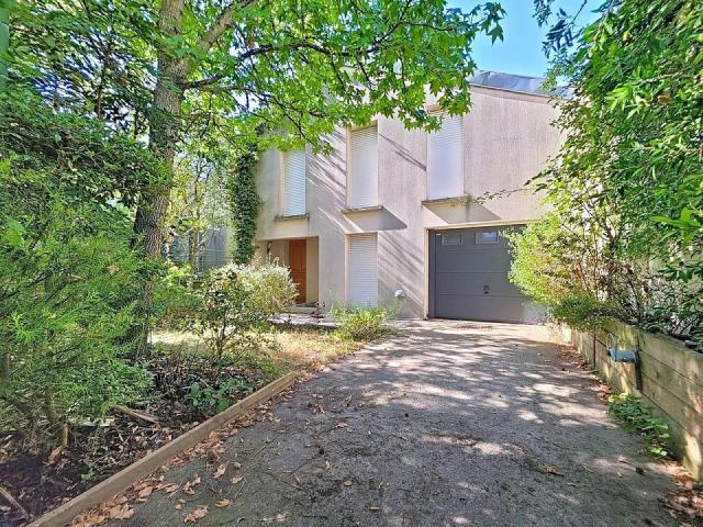Maison 10 pièces 290 m²