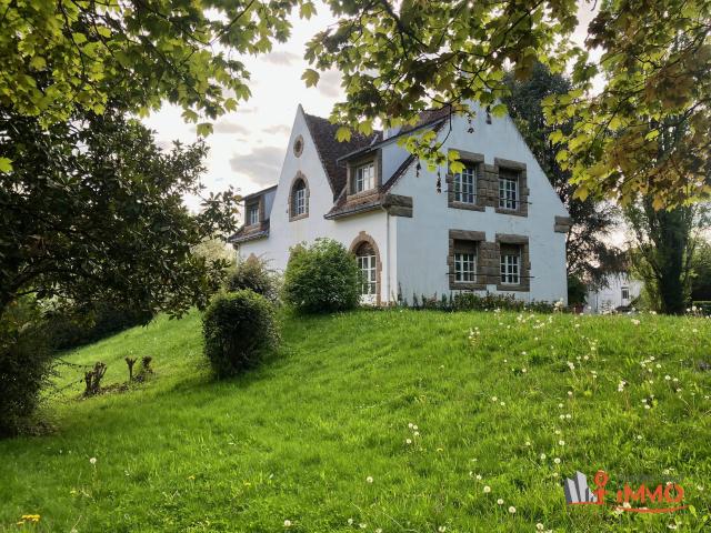 Maison 10 pièces 290 m²