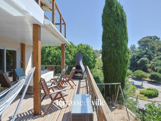 Maison 10 pièces 290 m²
