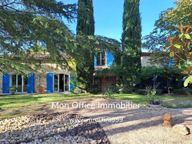 Maison 10 pièces 290 m²