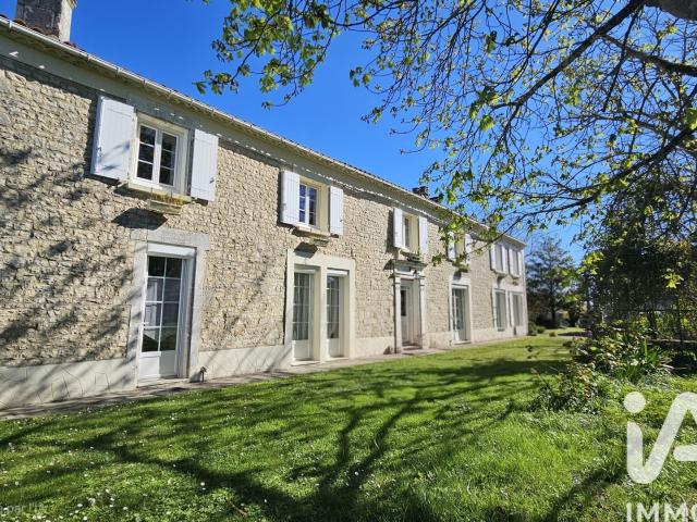 Maison 10 pièces 290 m²