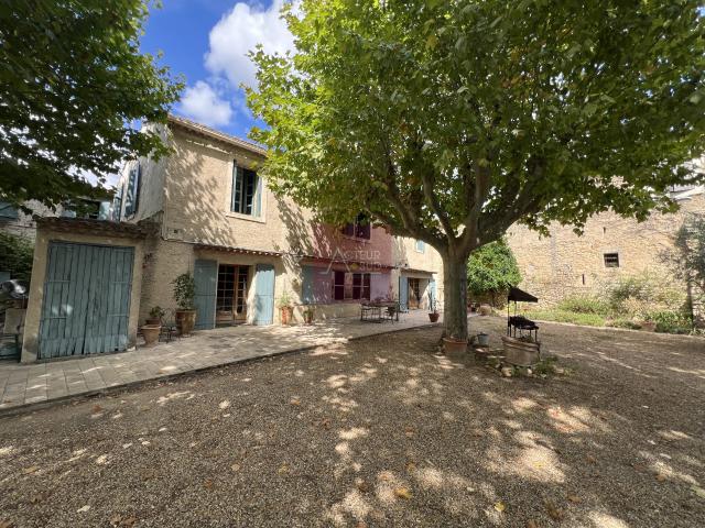 Maison 10 pièces 290 m²