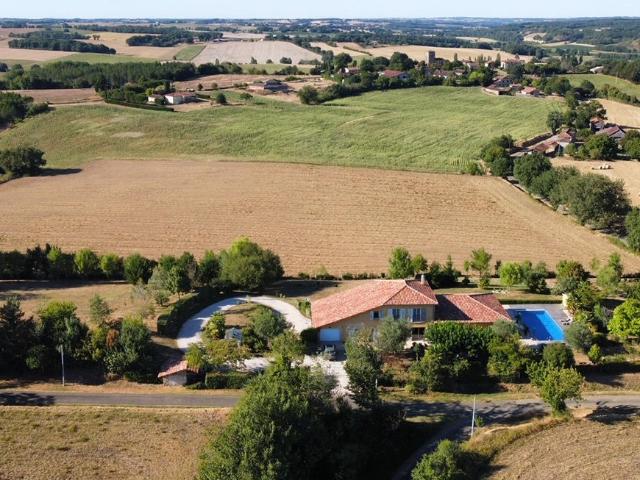 Maison 10 pièces 291 m²