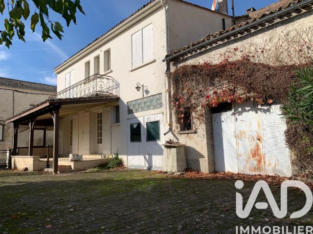 Maison 10 pièces 297 m²