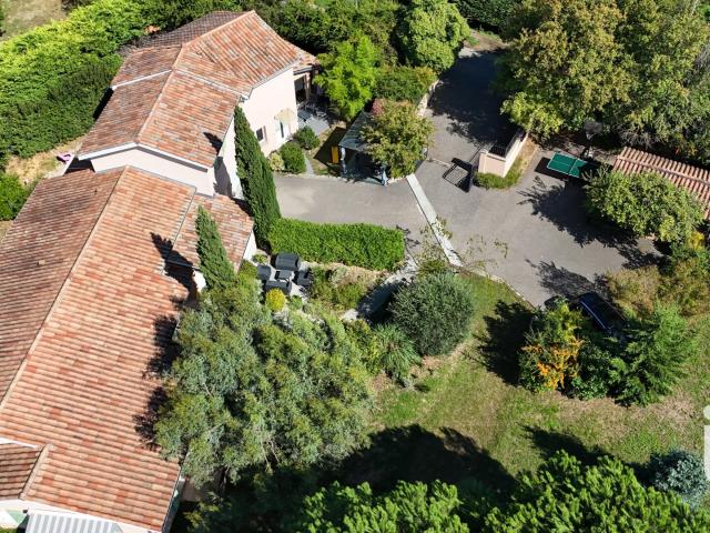 Maison 10 pièces 297 m²