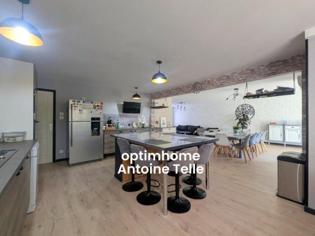 Maison 10 pièces 297 m²