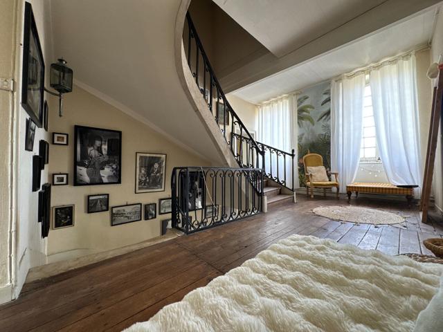 Maison 10 pièces 294 m²