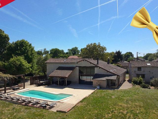 Maison 10 pièces 295 m²
