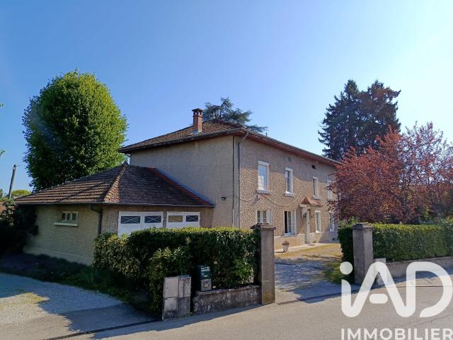 Maison 10 pièces 295 m²