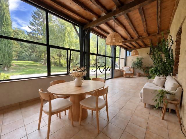 Maison 10 pièces 295 m²