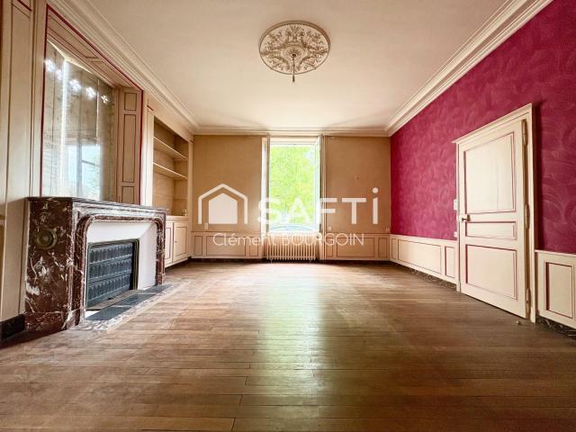 Maison 10 pièces 295 m²