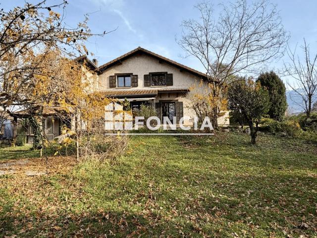 Maison 10 pièces 298 m²