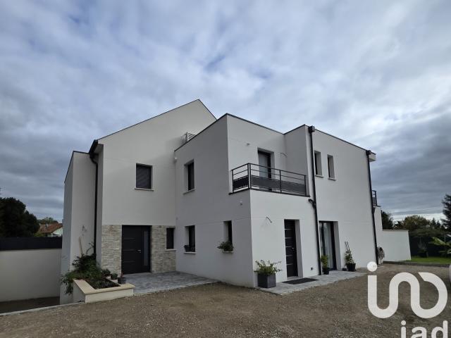 Maison 10 pièces 298 m²