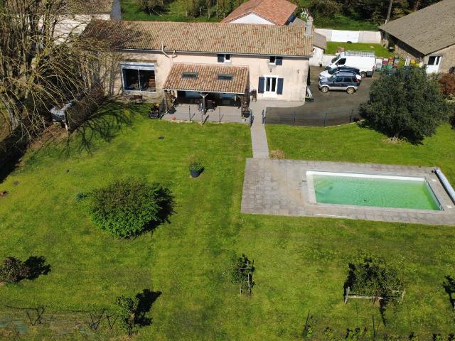 Maison 10 pièces 298 m²