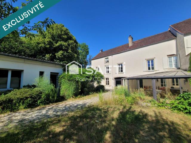 Maison 10 pièces 298 m²