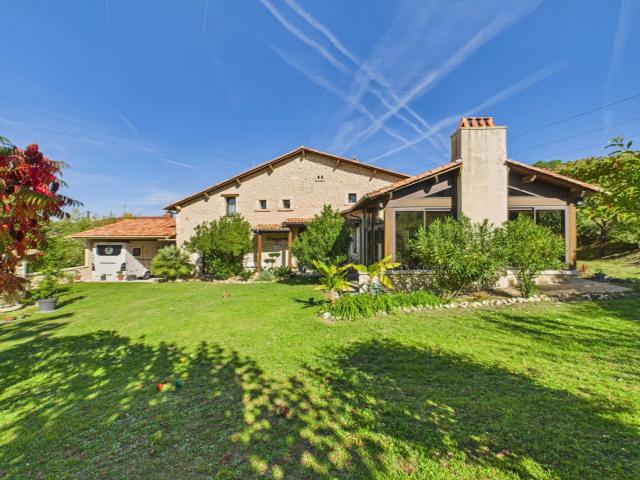 Maison 10 pièces 299 m²