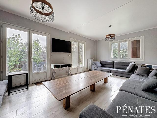 Maison 10 pièces 203 m²