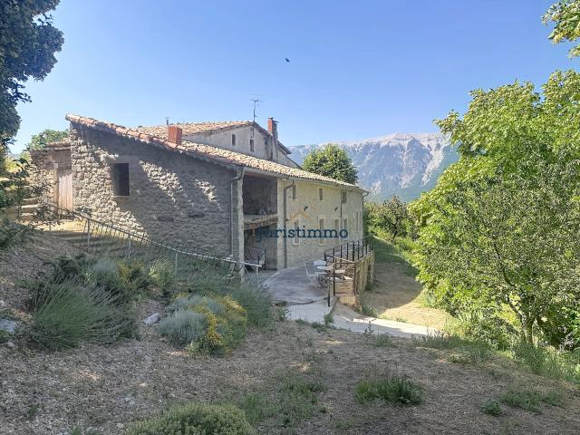 Maison 10 pièces 200 m²