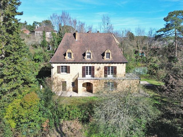 Maison 10 pièces 200 m²
