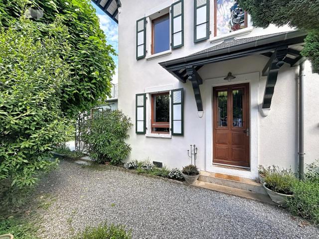 Maison 10 pièces 200 m²