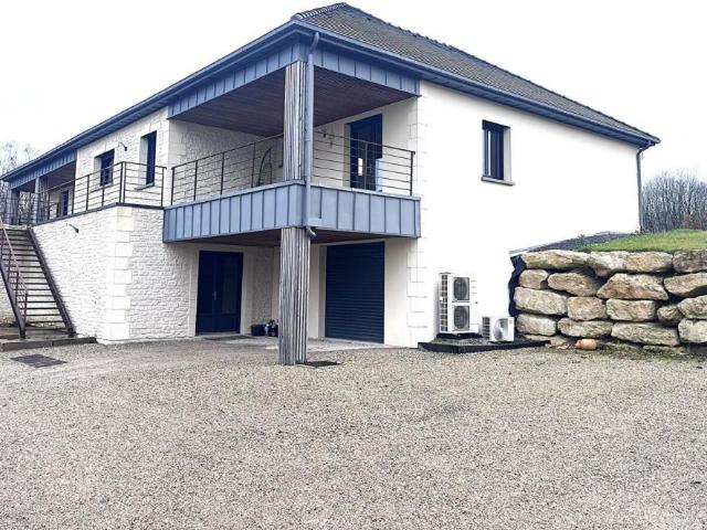 Maison 10 pièces 200 m²