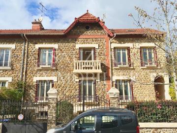 Maison 10 pièces 200 m²