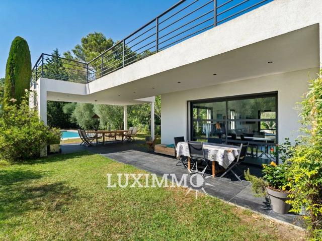 Maison 10 pièces 200 m²