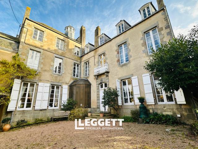 Maison 10 pièces 383 m²