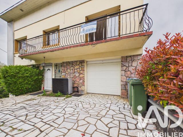 Maison 10 pièces 207 m²