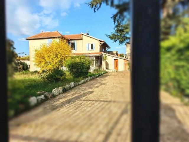 Maison 10 pièces 207 m²