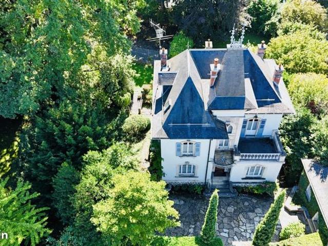Maison 10 pièces 207 m²