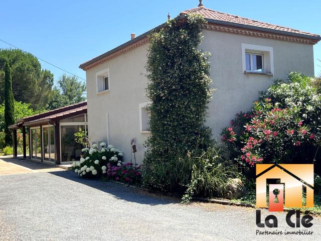 Maison 10 pièces 207 m²