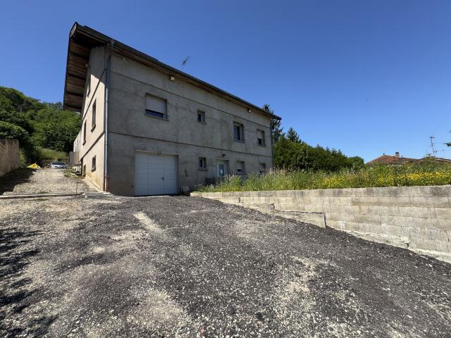 Maison 10 pièces 204 m²