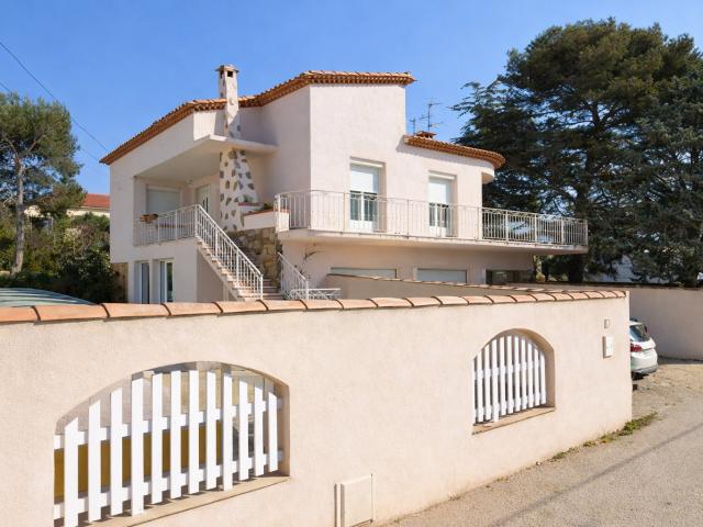 Maison 10 pièces 204 m²