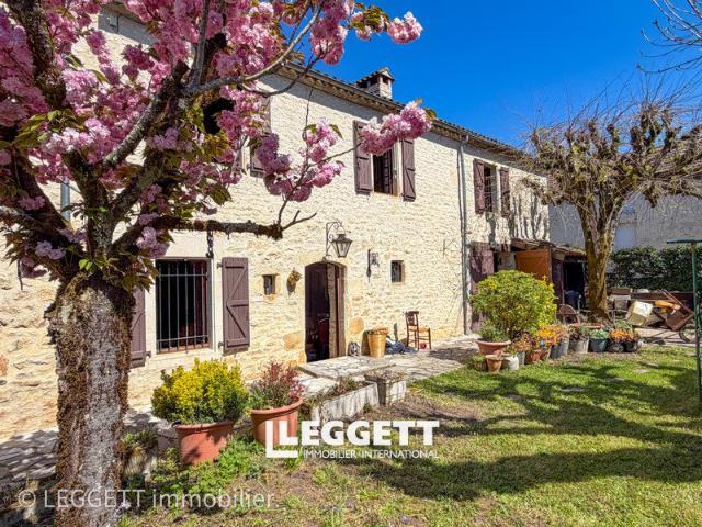 Maison 10 pièces 205 m²