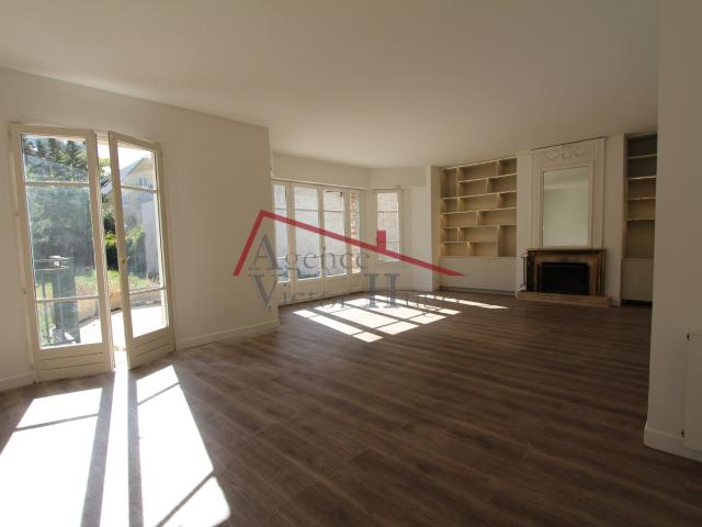 Maison 10 pièces 205 m²