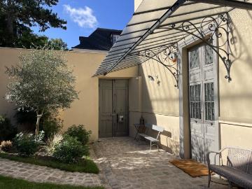 Maison 10 pièces 205 m²