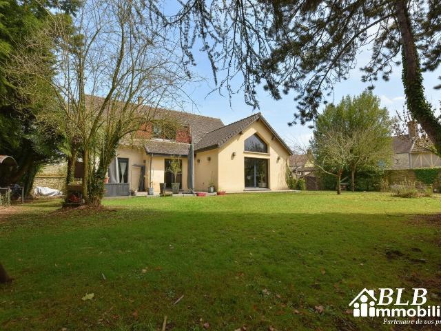 Maison 10 pièces 205 m²