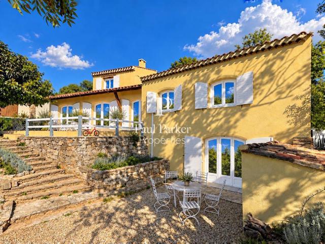 Maison 10 pièces 205 m²