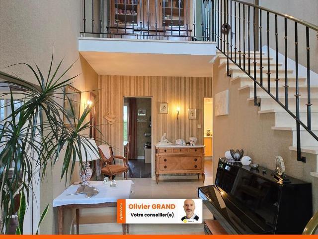 Maison 10 pièces 205 m²