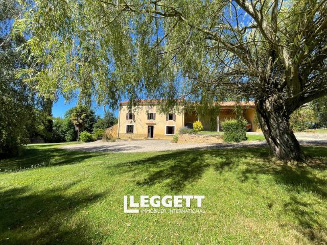Maison 10 pièces 205 m²