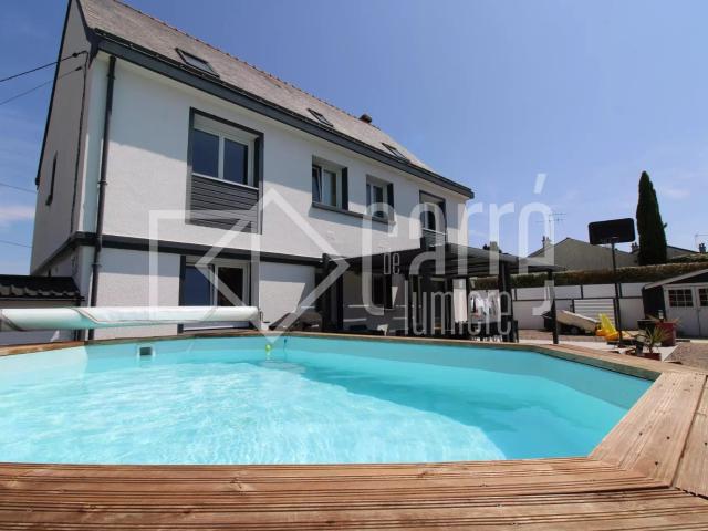 Maison 10 pièces 205 m²