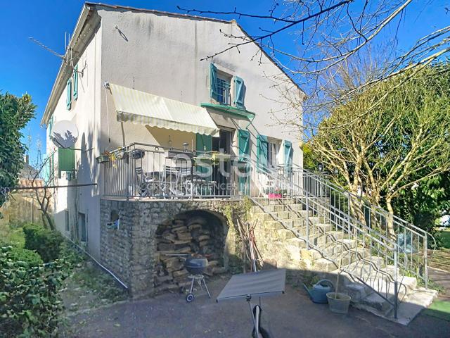 Maison 10 pièces 205 m²