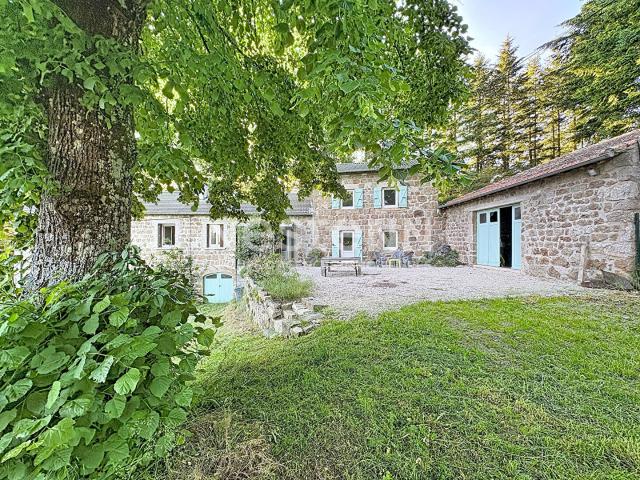 Maison 10 pièces 206 m²