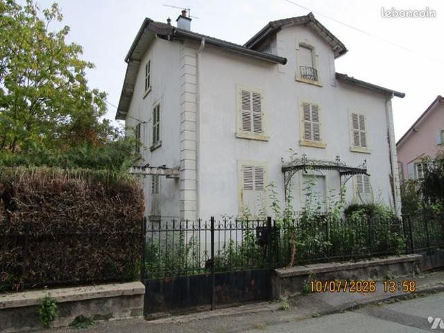 Maison 10 pièces 209 m²